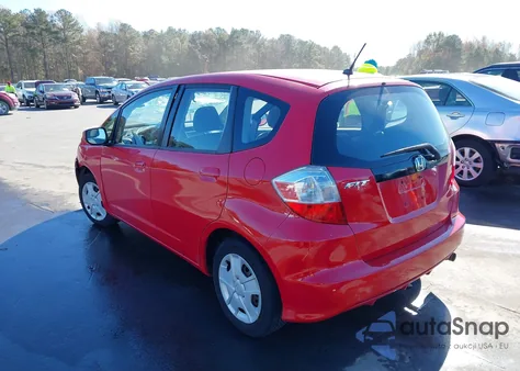 2013 Honda Fit z USA, uszkodzony, nr VIN JHMGE8H33DC046955